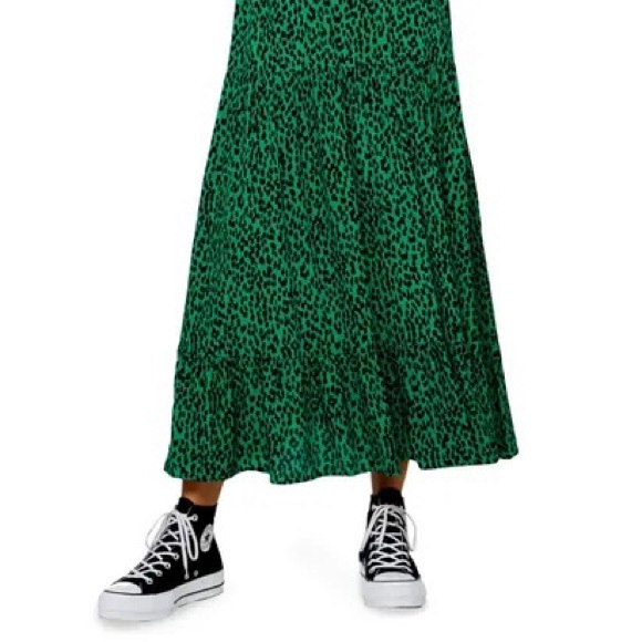 Like new Topshop green animal print prairie dress. Size US 2. - Picture 7 of 7